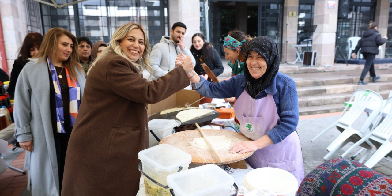 Mamak’ta kurulan Kadın Eli El Emeği Pazarı bugün de açık