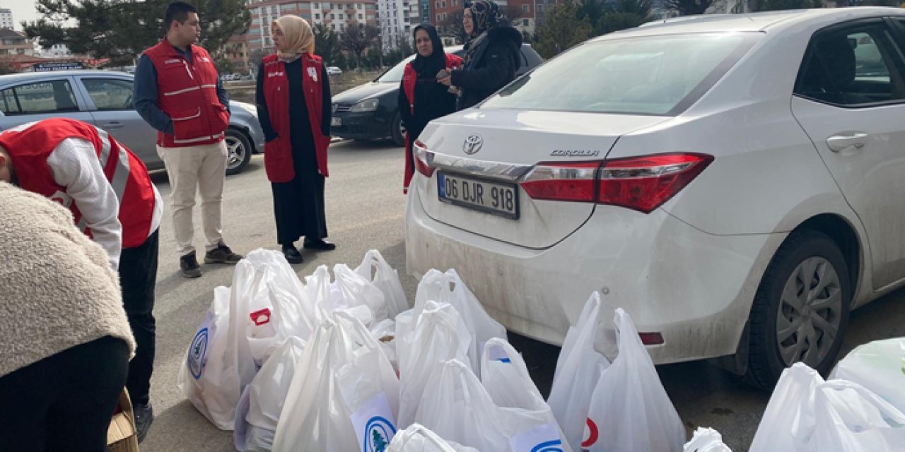 Pursaklar’dan Filistinli ailelere destek eli