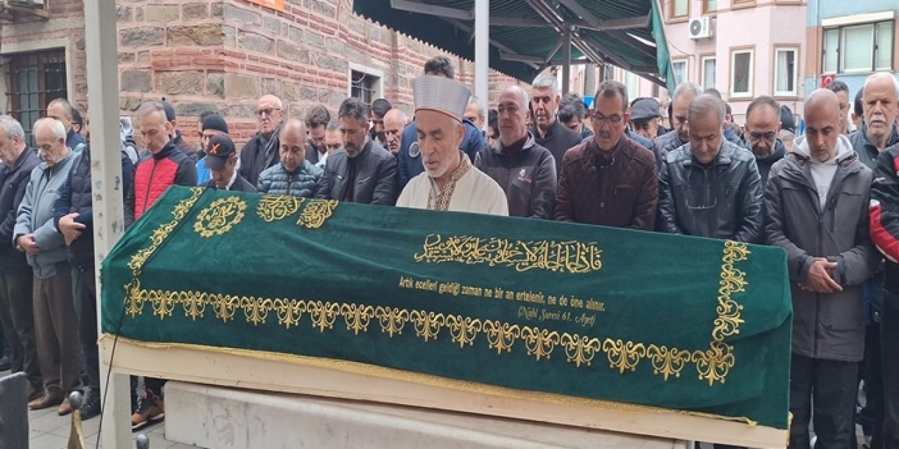 Acı Olay: 7 yıl önce evlendiği çocukluk aşkıyla kazada öldü