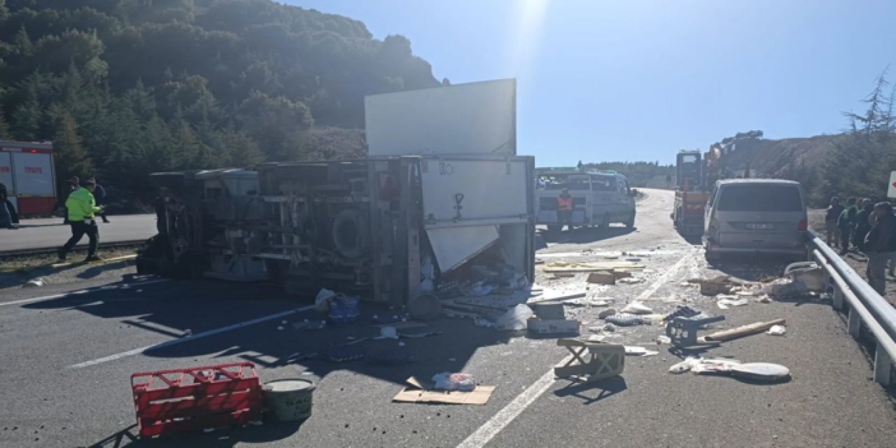 Kamyon karşı şeride geçti: Baba - oğul kazada can verdi!