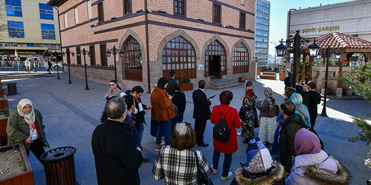 Ramazan’a özel “İnanç Rotası Gezileri” başlıyor: 8 cami, 3 türbe ziyaret edilecek