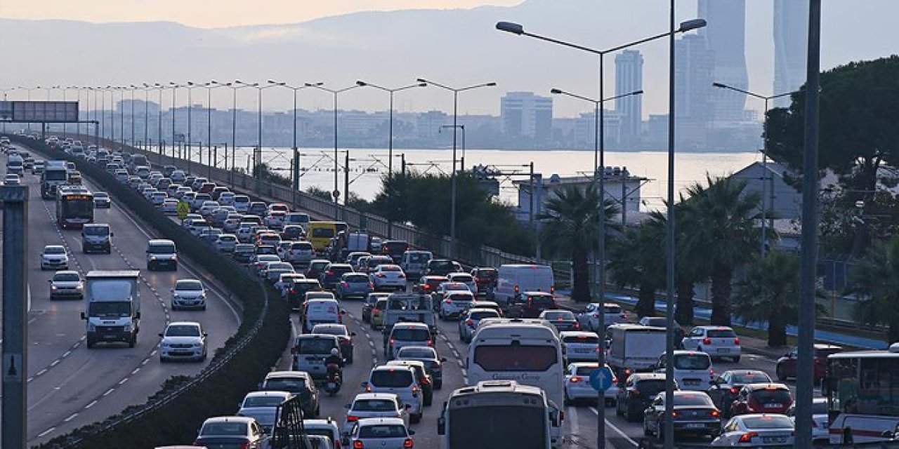 İzmirli Sürücülere Uyarı: O Cadde'de 10 Günlük Kapanma