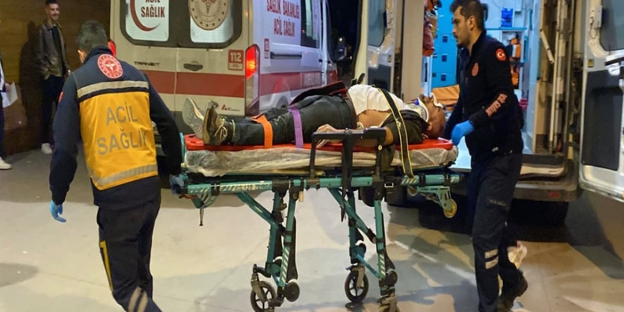 Kamyon Kasasından Düşen İşçi Yaralandı