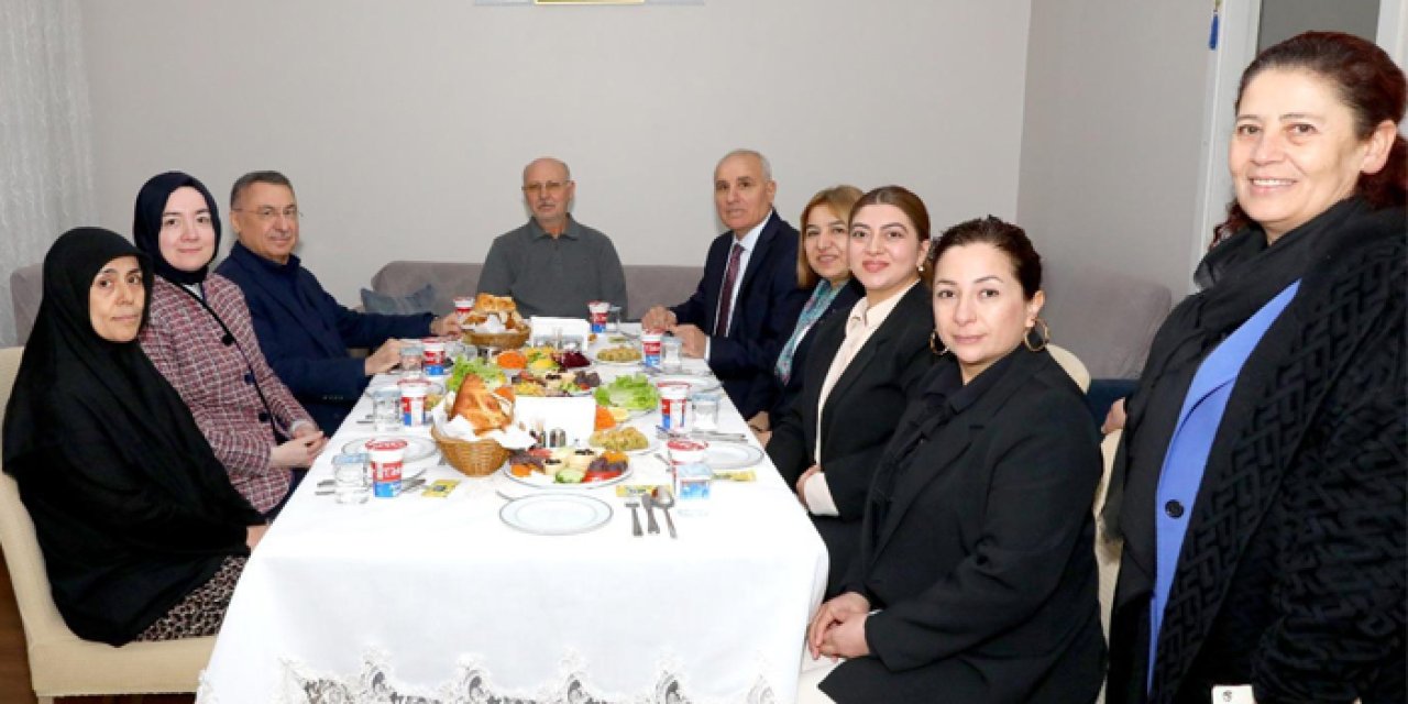 Fuat Oktay Sincan’da Şehit Burak Türkoğlu’nun ailesini ziyaret etti