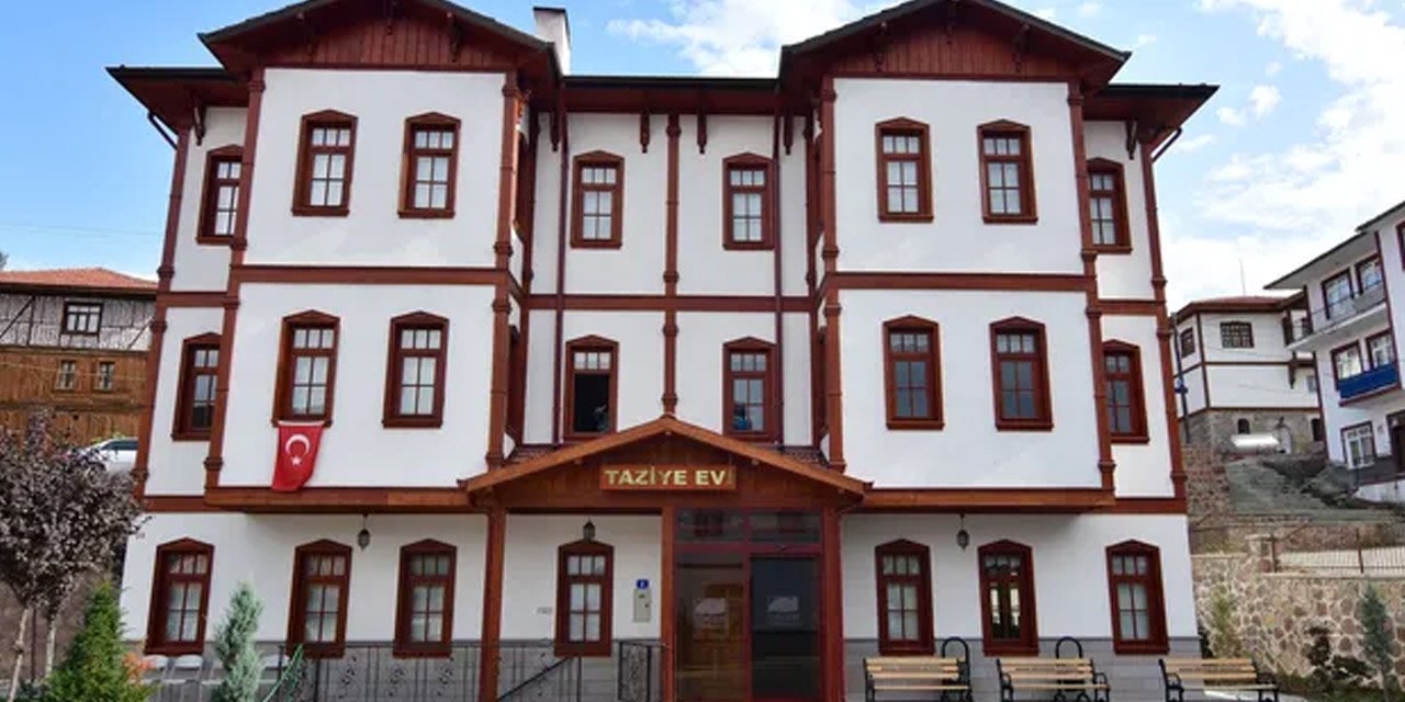 Taziye Evi’nde pişirilen yemekler ihtiyaç sahiplerine ulaştırılıyor