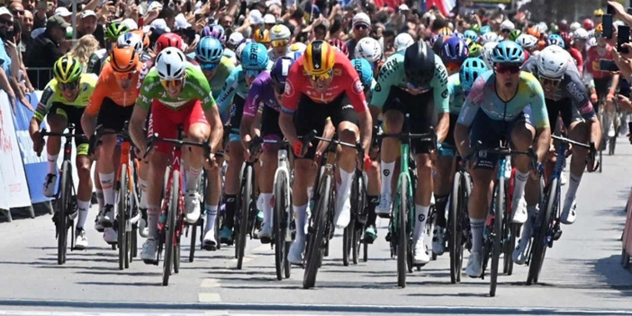 Cumhurbaşkanlığı Türkiye Bisiklet Turu rotasına Başkent Ankara da girdi