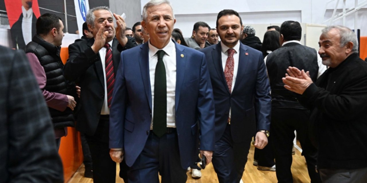 Mansur Yavaş iftar programında Altındağlılarla buluştu