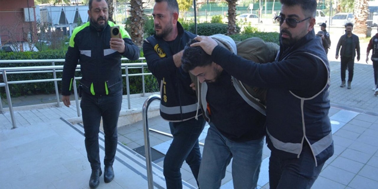 Kan donduran olay: Kız arkadaşını 7 bıçak darbesiyle öldürdü