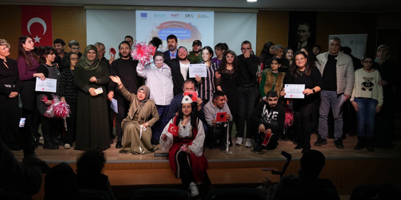 Keçiören’de “Sese Güç Ver” Projesi ile engel tanımayan sanat etkinliği gerçekleştirildi