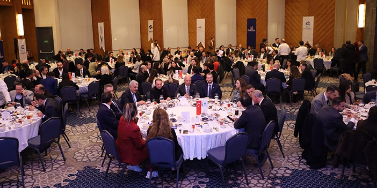 Ankara iş dünyası iftarda buluştu: “Ekonomide toparlanma sinyali”