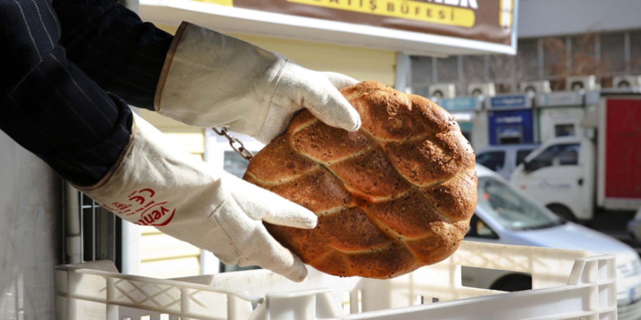 Ankara’da Ramazan pidesi vatandaşın ayağına gitmeye devam ediyor