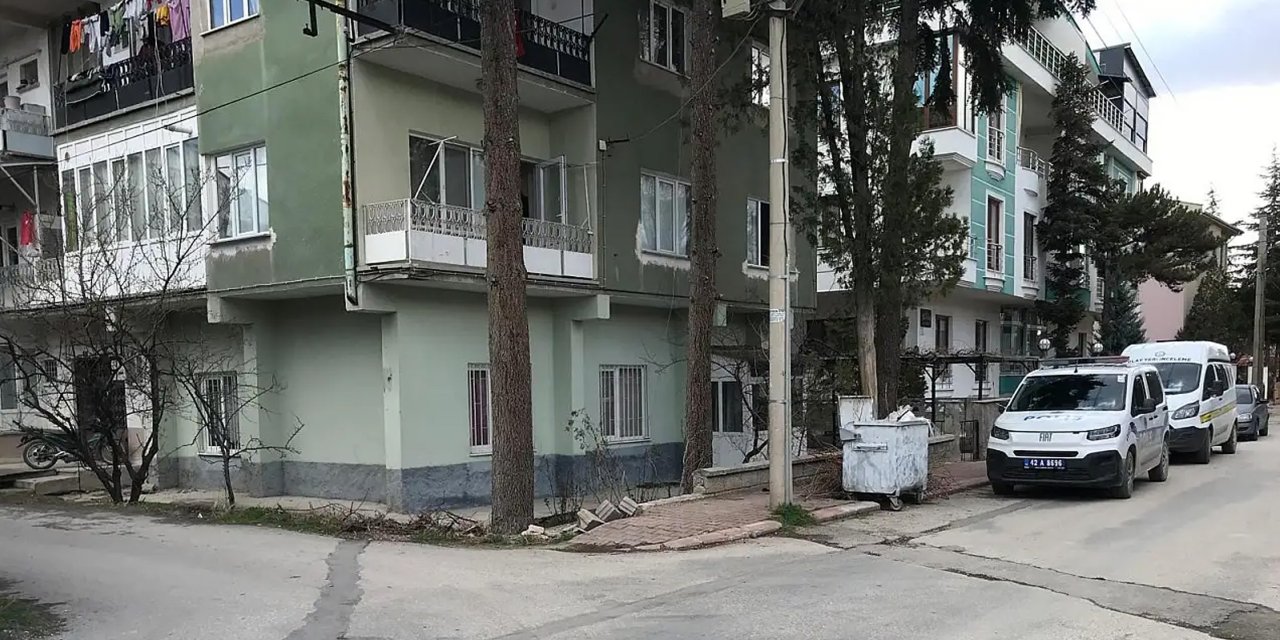 Konya’da Tartışma Kanlı Bitti: Erkek Arkadaşı Tarafından Bıçaklandı