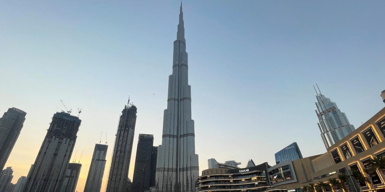 Dubai'de Hava Savunma Hareketliliği: Düşen Şarapnel 1 Can Aldı