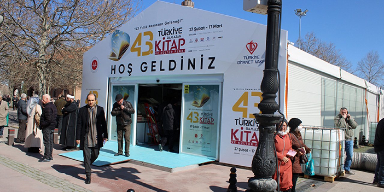 Başkentliler Kitap Fuarına Akın Ediyor: 17 Mart’a kadar devam edecek