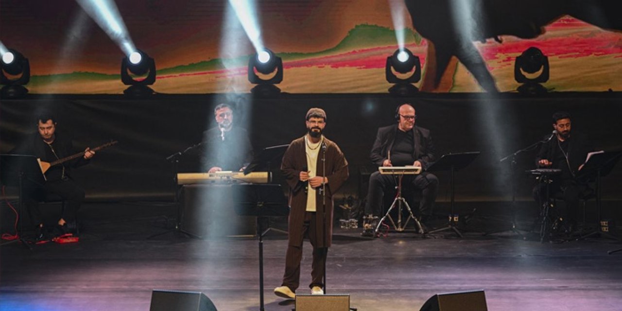 Külliye’de Ramazan Esintisi: Fadıl Aydın Maneviyat Dolu Eserleriyle Mest Etti