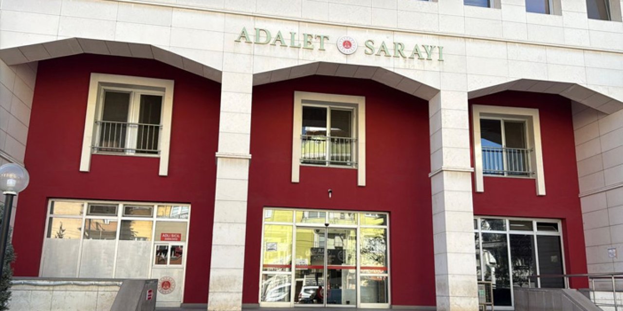 Manisa'da Okulda Skandal: Atatürk’e Hakaret Eden Öğretmen Tutuklandı!