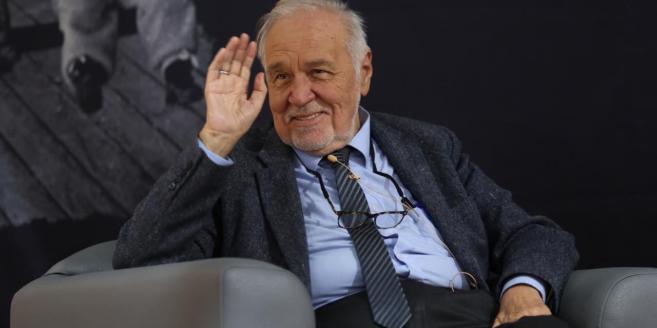 İlber Ortaylı’nın defin yerini eleştirenlere sert tepki: Sizi gidi kılıç artıkları sizi