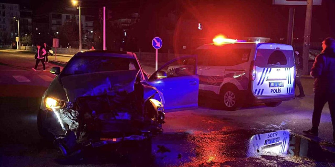 Aksaray’da Akılalmaz Tesadüf: Kavşakta Kuzenler Çarpıştı