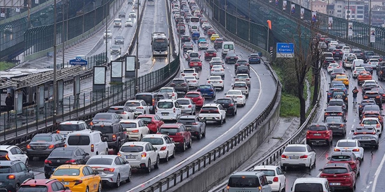 Anadolu Otoyolu Ankara yönünde bayram dönüşü yoğunluk
