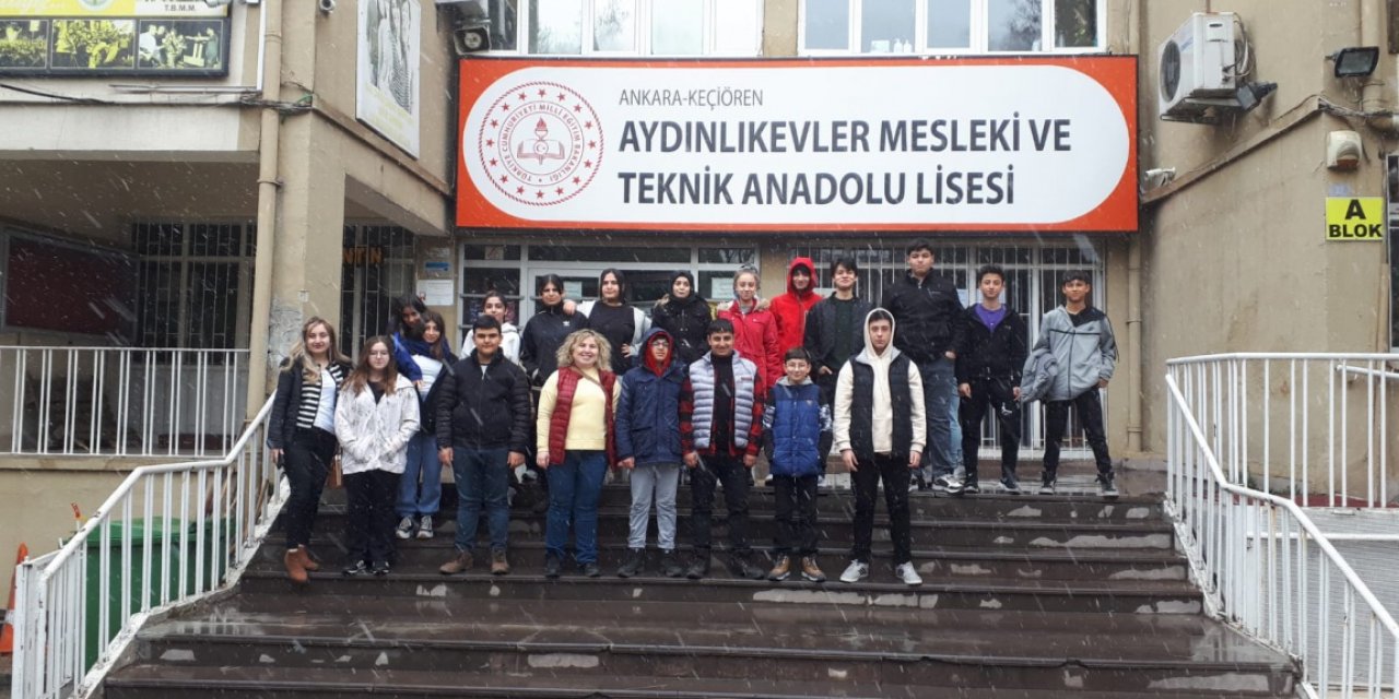Aydınlıkevler Mesleki ve Teknik Anadolu Lisesi yıkılıyor