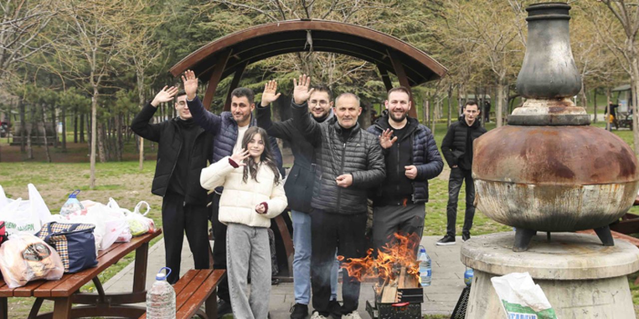 Başkentte mesire alanları bayramda doldu taştı