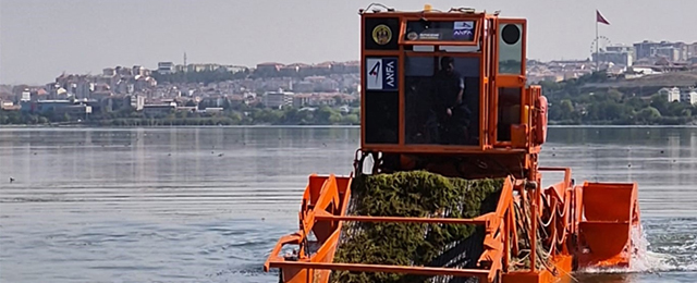 Başkentte göllerde yoğun temizlik seferberliği: Yeni makine devrede