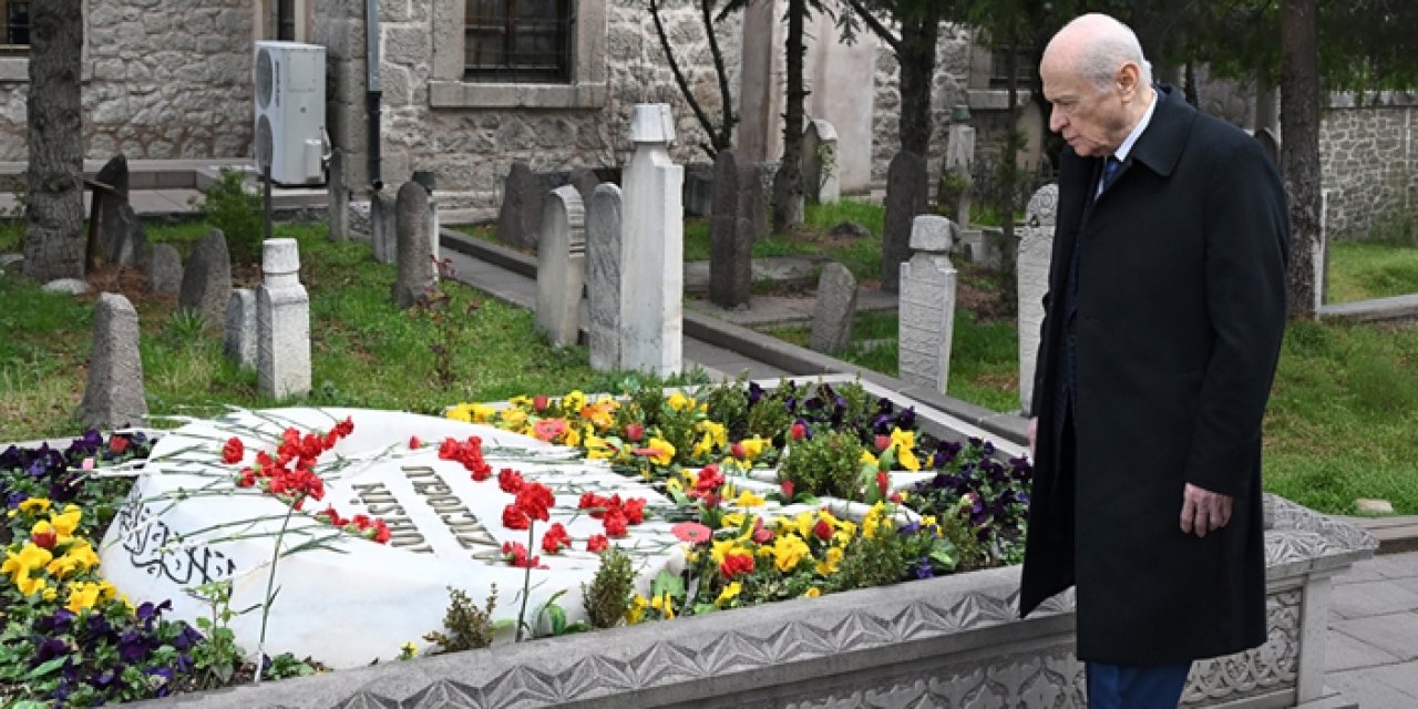 Bahçeli’den Yazıcıoğlu’na mezar ziyareti