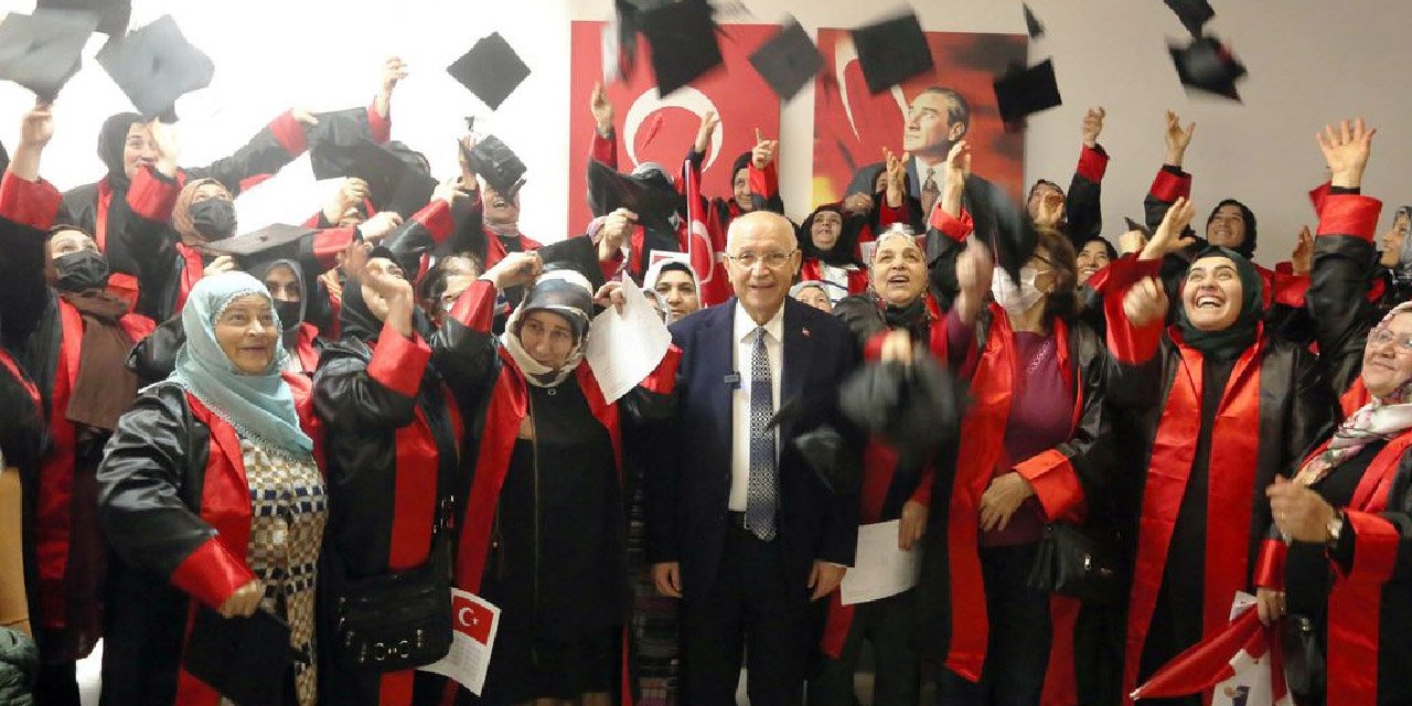 Ankara’da okuma yazma öğrenen kadınlar için kep töreni yapılacak