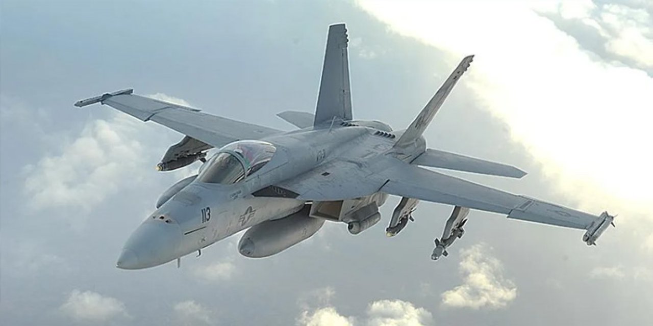 İran, ABD’ye Ait F-18 Savaş Uçağını Vurduğunu İddia Etti