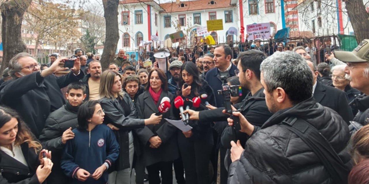Ankara’da tarihi okul kararına tepki: Veliler ve öğrencilerden açıklama geldi