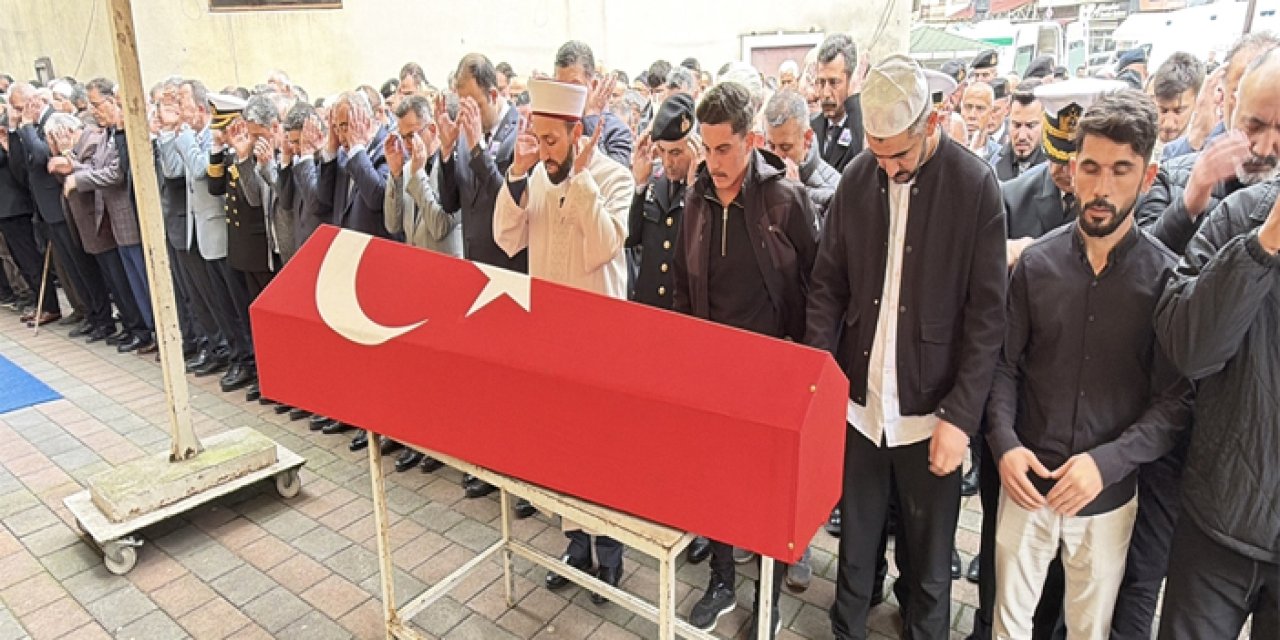 Ağrı’da hayatını kaybeden uzman çavuş toprağa verildi