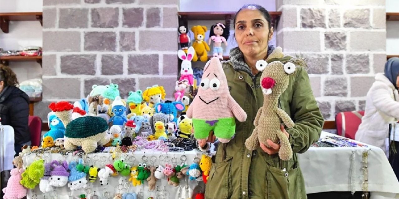 Hamamönü’nde emek şenliği: Kadınların el işi ürünleri tezgâhları süsledi