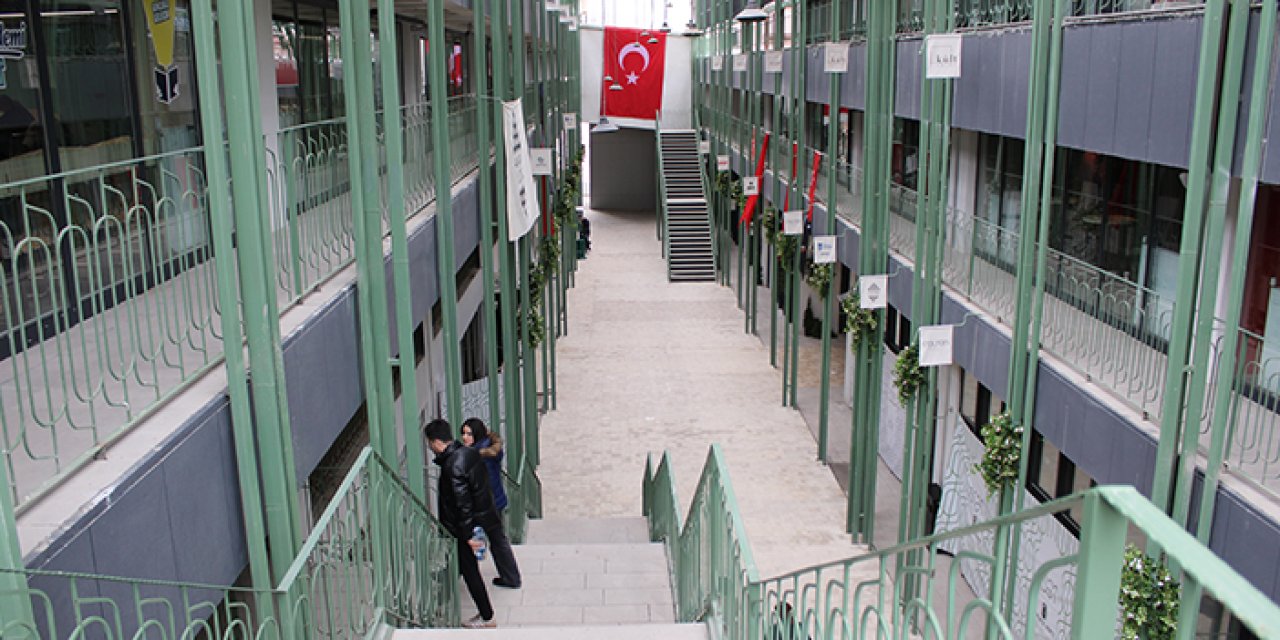 Esat Semt Hali yeni yüzüyle kapılarını açtı: Başkentlilerin ilgi odağı oldu