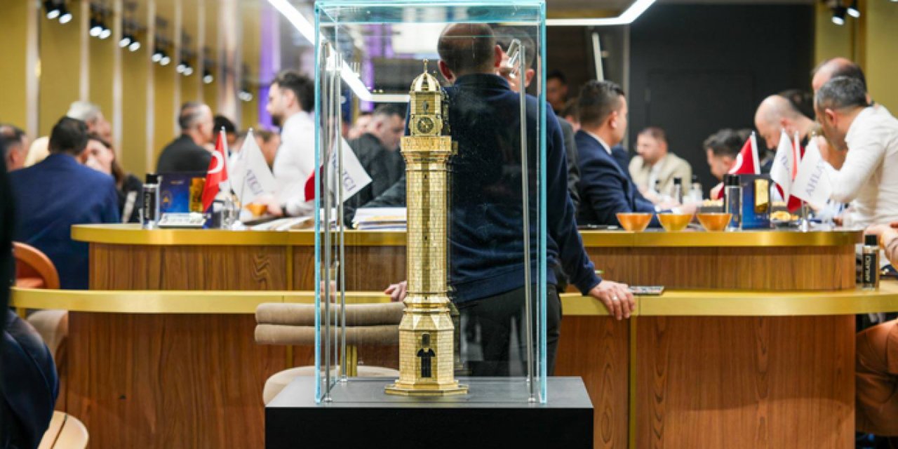 İstanbul fuarında Çorum rüzgârı: Altın saat kulesi ilgi odağı oldu
