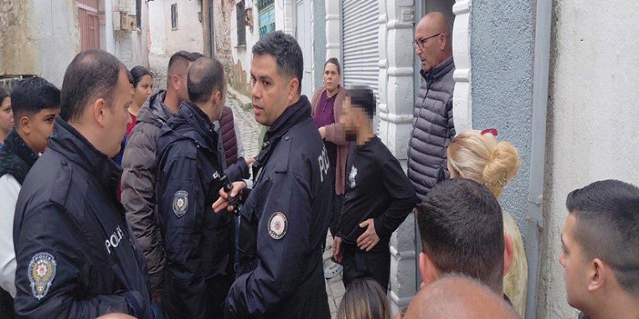 Manisa'da evlat ziyaretine gitti, sokak ortasında bıçaklandı