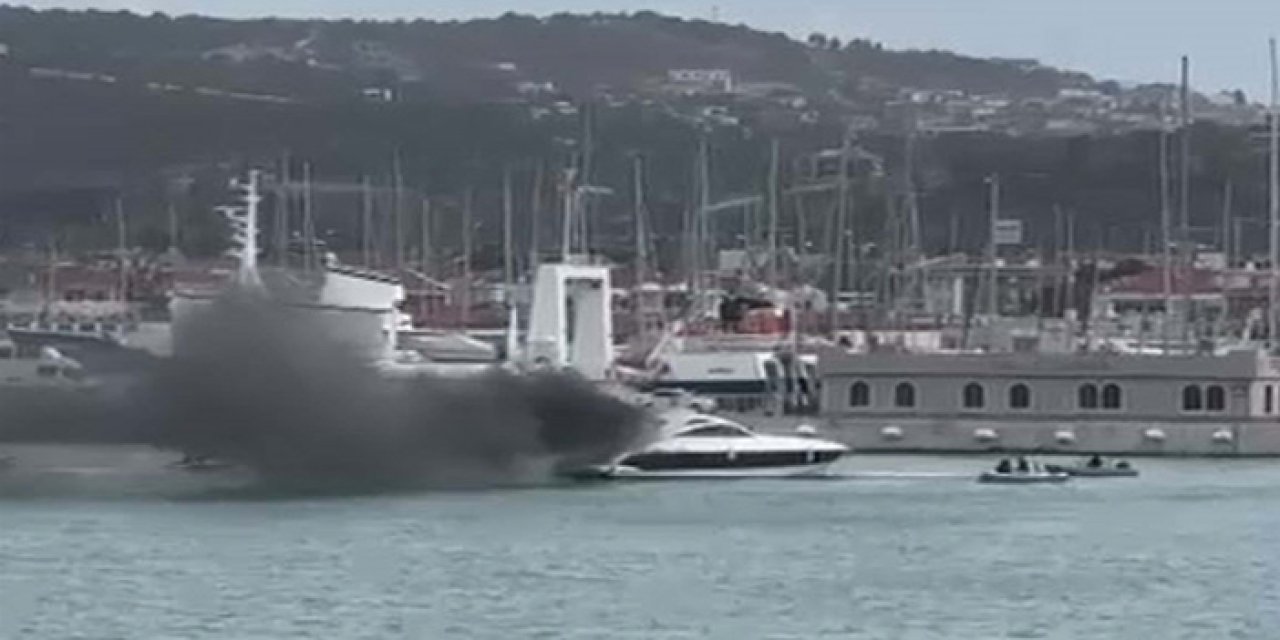 İzmir’de Motoryat Yangını! Maddi Hasar Büyük