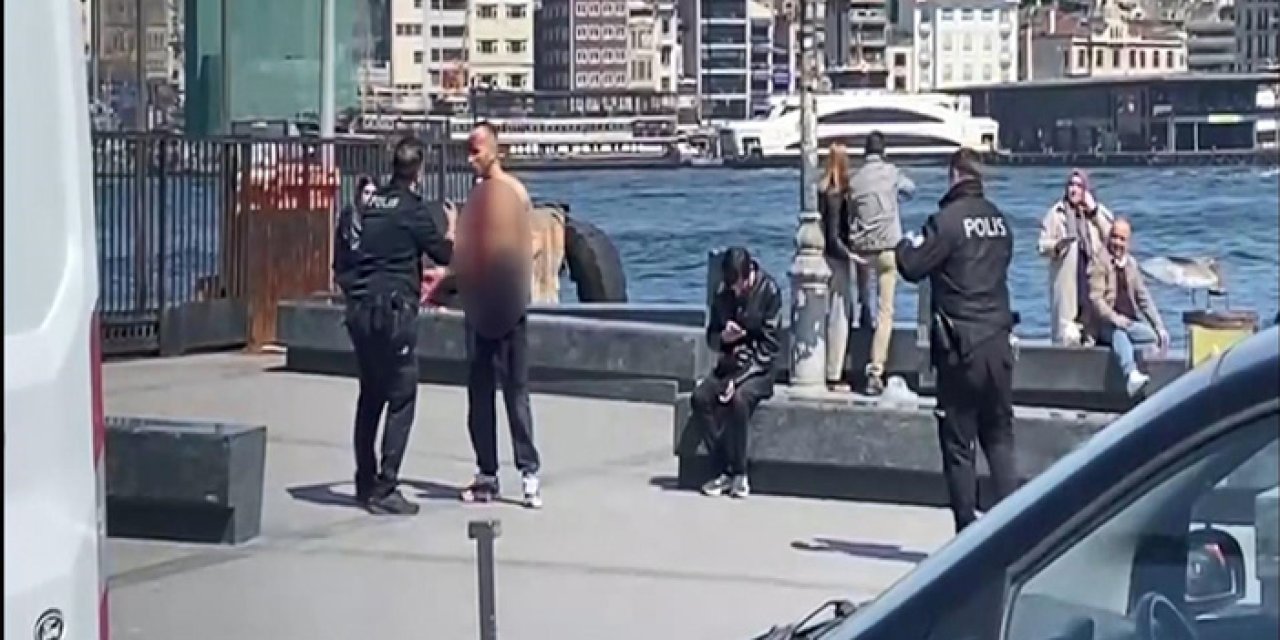 Büfeden Aldığı Döner Bıçağıyla Kendine Zarar Verdi