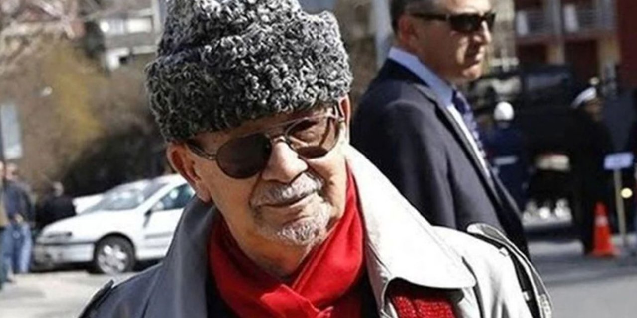 Yalçın Küçük kitapları ve eserleri? Yalçın Küçük kaç kitabı var?