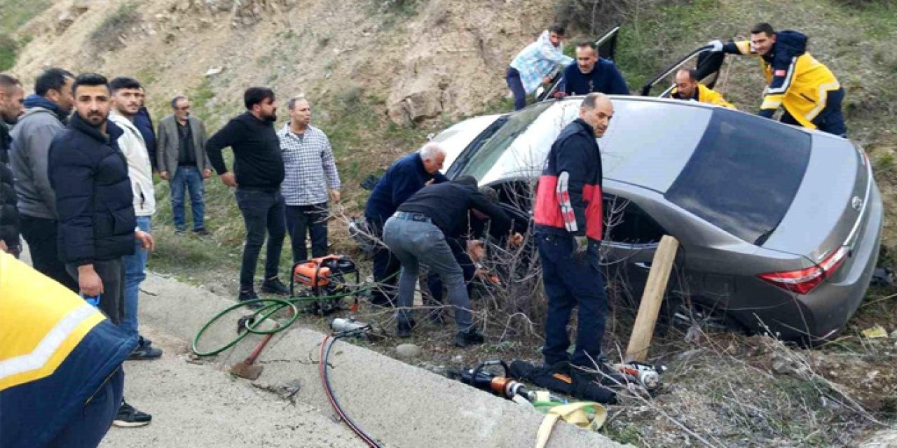 Sivas'ta D-100 karayolunda kaza: 3 yaralı