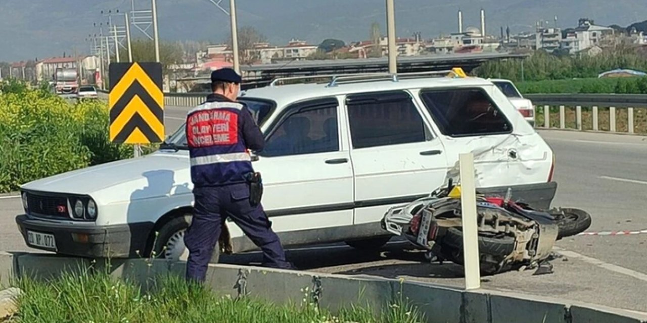 İzmir'de otomobil ile motosiklet çarpıştı: 1 kişi hayatını kaybetti