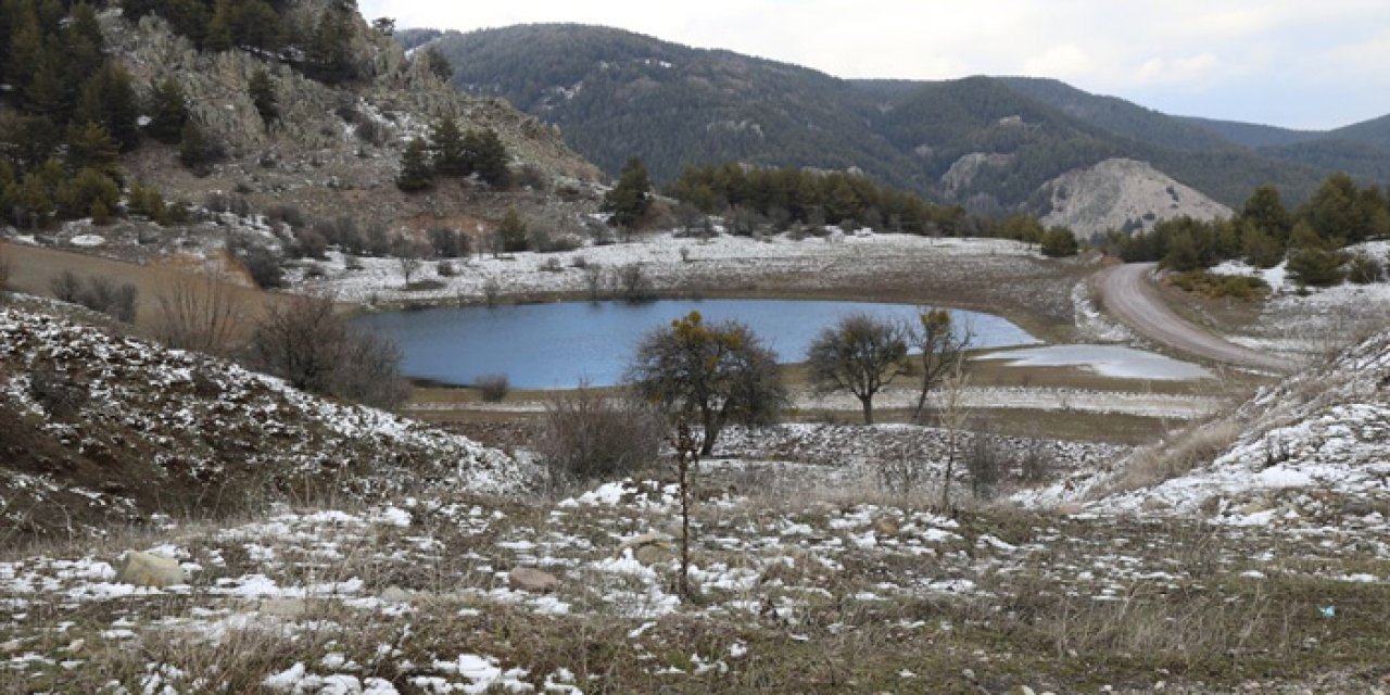 Çubuk’ta Nisan sürprizi: Yüksek kesimlere kar düştü!