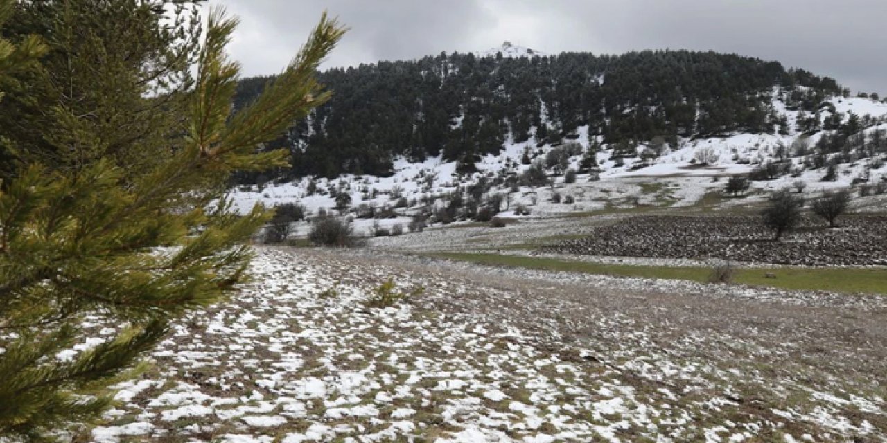 Çubuk’un yüksek kesimlerinde kar başladı