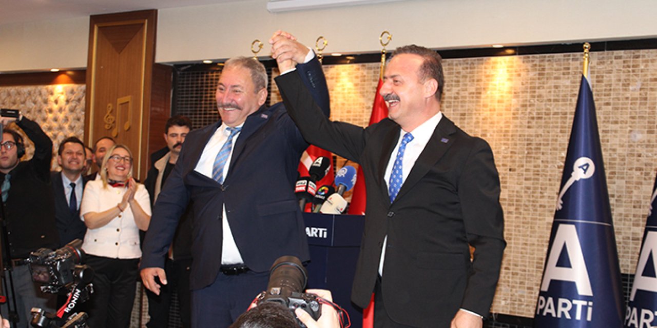 İYİ Parti’den istifa eden Tolga Akalın, Anahtar Parti’ye katıldı: “Türk siyaseti yeni bir dönemle tanışacak”