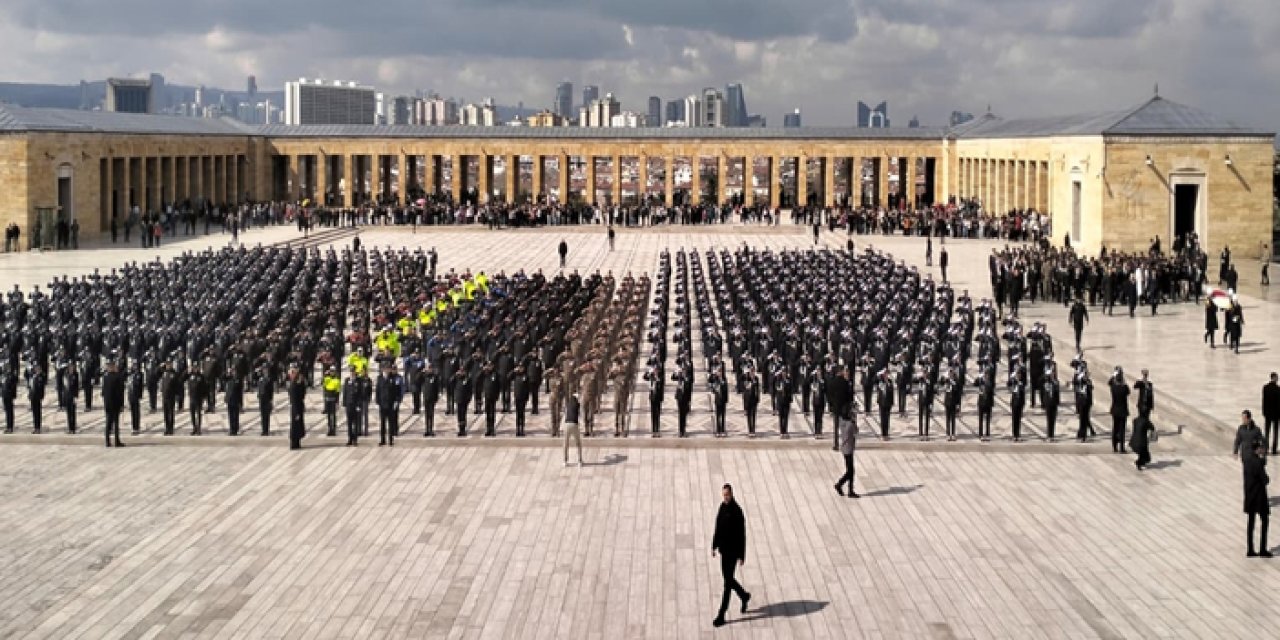 Emniyet Teşkilatı’ndan Anıtkabir’e 181. yıl ziyareti