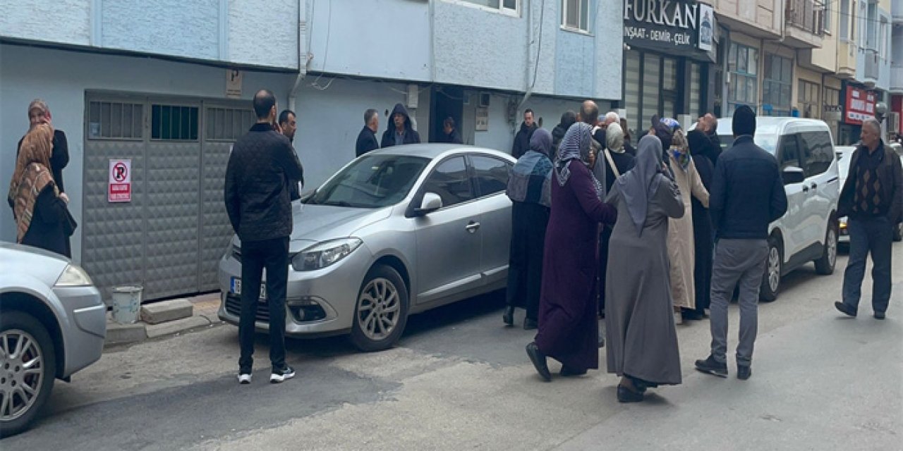 Cuma namazı dönüşü acı manzara: Eşini kanlar içinde buldu