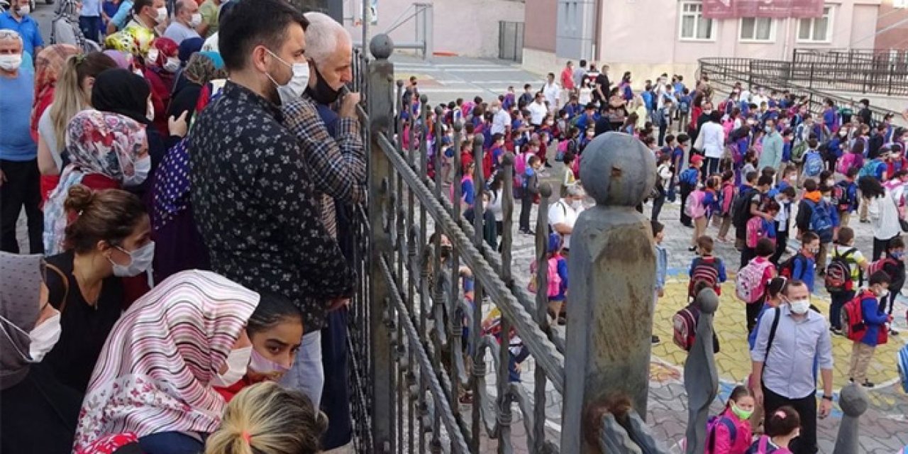 Randevu saati nedir? Randevu saati dışında okula girmek yasak mı? Velilerin okula girmesi yasaklandı mı?
