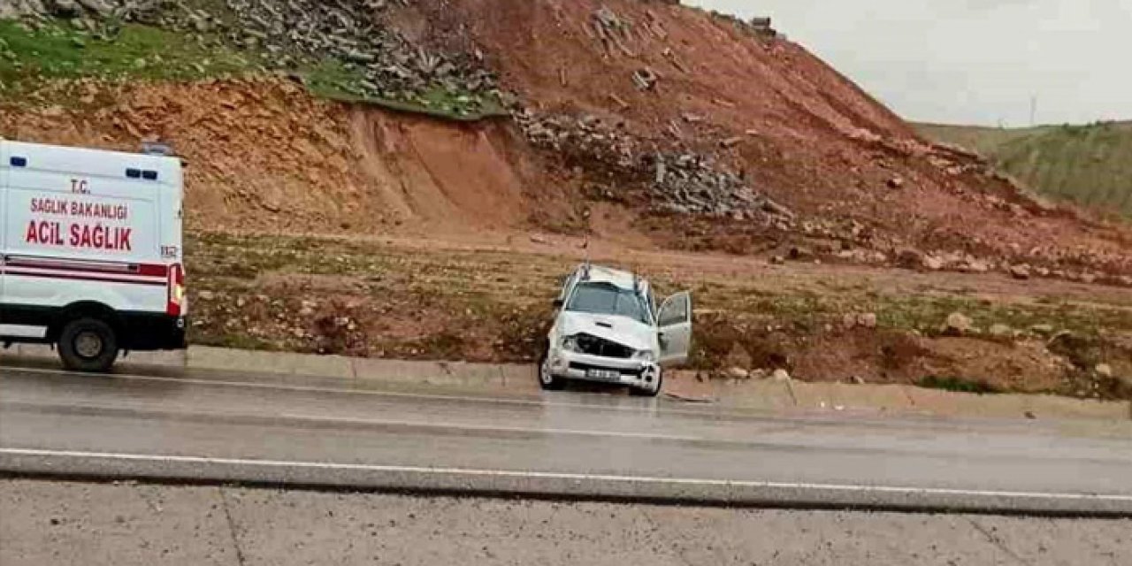 Siirt'te trafik kazası: Araç takla attı, 2 yaralı