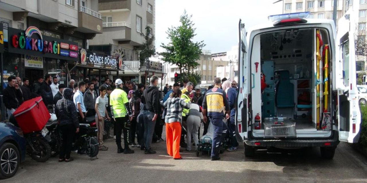 Motosiklet bebek arabasına çarptı: Baba ve bebek yaralandı