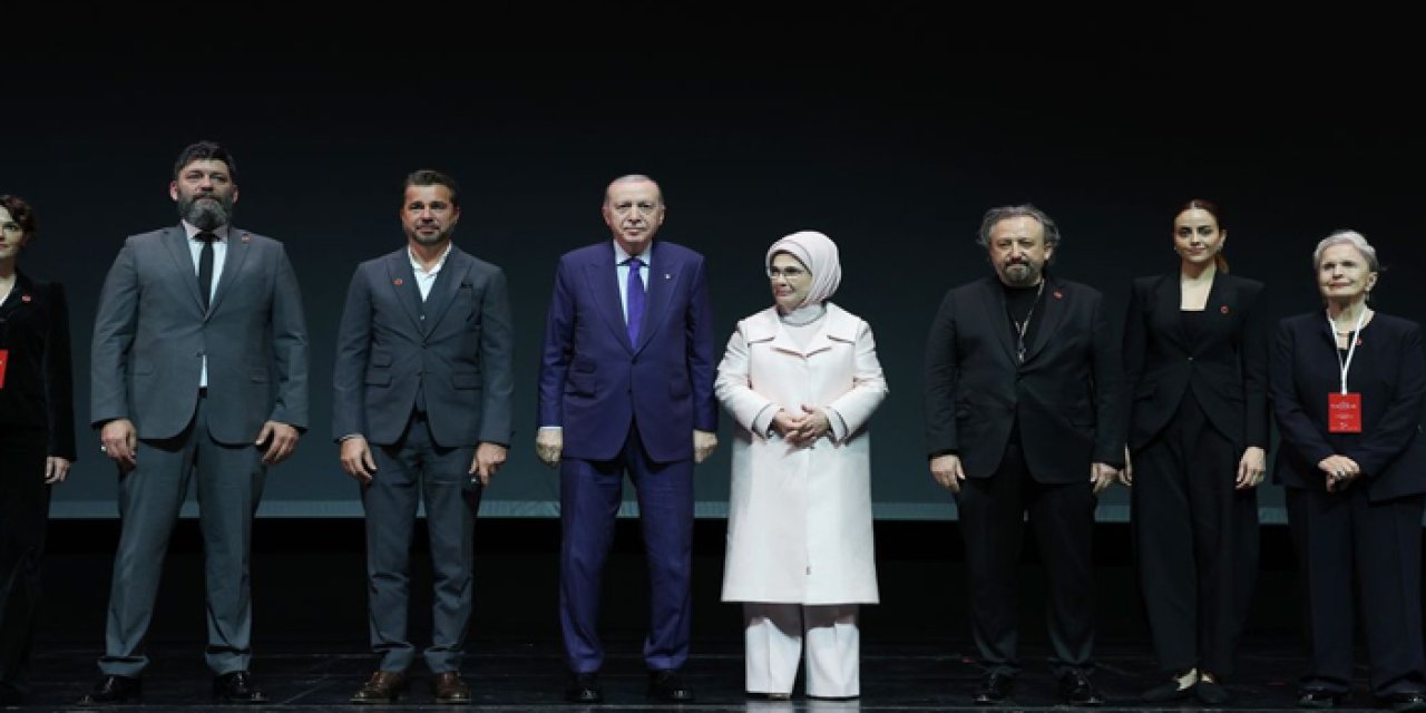 Cumhurbaşkanı Erdoğan 'Bir Adam Yaratmak' filminin galasına katıldı