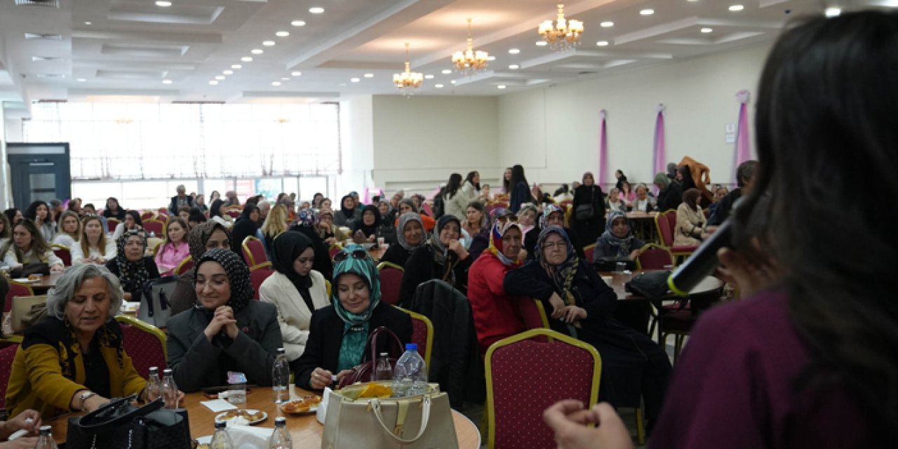 Keçiören’de kadın sağlığı farkındalığı: Erken tanı vurgulu seminer düzenlendi